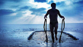 Крещенский экстрим. Купаемся в проруби в Алматы